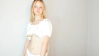 blonde cute model freeshow