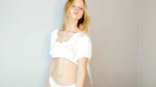 blonde cute model freeshow