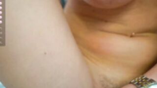 Oh_Julie plays, rubs and squirts