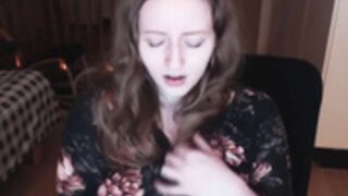 Thick chick moaning asmr