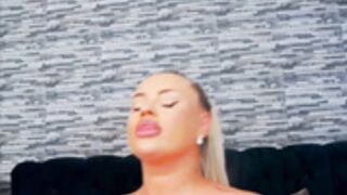 Candeelords nude show