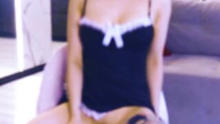 angella_kleee nice wig, legs show V