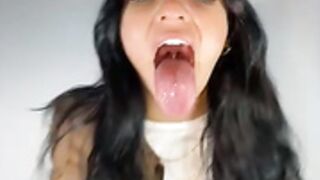Maggiezilla Tongue ????
