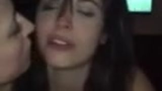 dos argentinas mirando partido