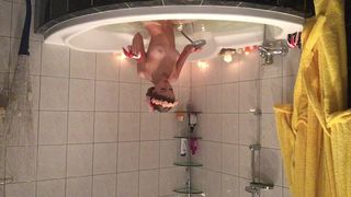 Fressia bathroom scene 1