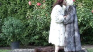 Alicia and Vienna outdoor