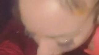 Girl knows how to suck