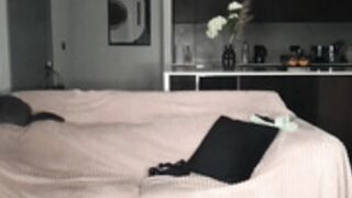 DreamyPeach - athletic blonde pantiess off pt1