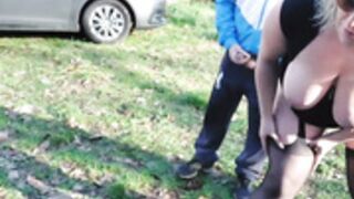 winniess40 s'exhibe et se fait défoncer