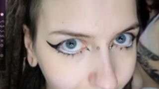 candyjulia2005 2023-07-13 GG show with lots of slips