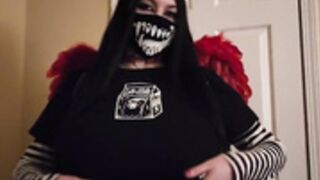 EssKayUWU Boob Reveal and bounce