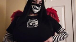 EssKayUWU Boob Reveal and bounce