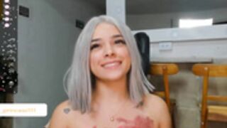 Kaitlyn_Milleer glitter show