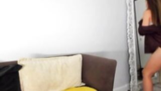 Jennytightt doing squats 2023