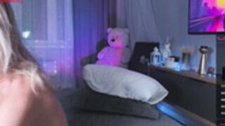 Kari 230205 0645 02Striptease&Domi