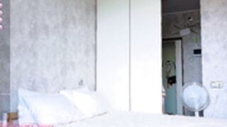 If nika_ lodge opens mouth you'll see the floor