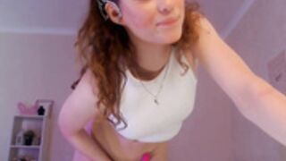 Molly_Moore__Stripchat_2023-08-14_09-27-20