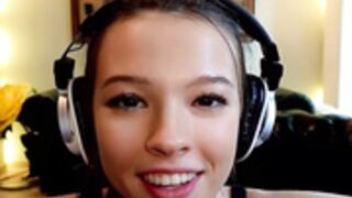 demi_dee