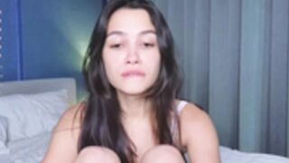 A_P_P_L_E Upclose feet