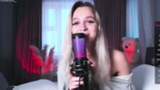 Kari 230120 1920 Masturbation&Dildo