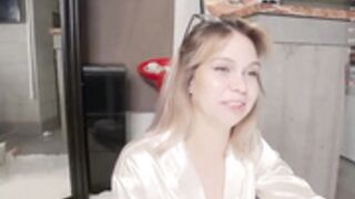 Call__Me_Mommy show naked 2