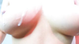 Holly_And_Honey Show tits