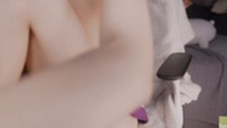 alice_kosmos 26.07.2023 plays with her squirting pussy