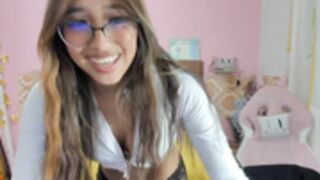 isabella_tay2_Stripchat_2023-08-27_14-03-03