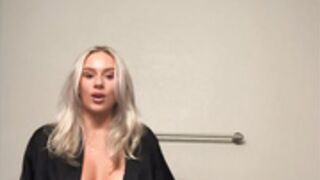 Kirsten Knight onlyfans tits reveal