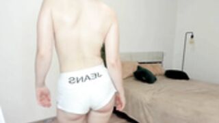 Jul_Jul_Jul bare back dance