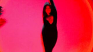 Julianameneses Naked Light Show