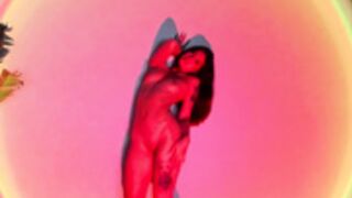 Julianameneses Naked Light Show