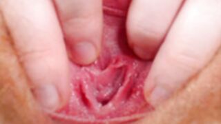 molly_redhead  230723  spreading love