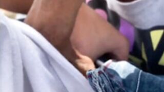 Mamanda y corrida en los pies