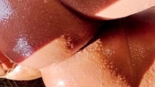 Paige Vanzant nude bath (pussy visible