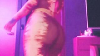 Iggy Azalea solo #2