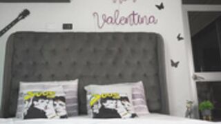 venezolanacute show naked 25