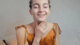 elizabeth_sweet69 slip pussy 2
