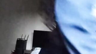 Novinha gostosinha dando uma reboladinha