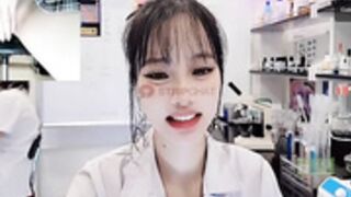 __lab__ show pussy
