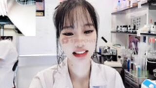 __lab__ show pussy