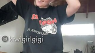 @kiwigirlgigi 6 Hooters