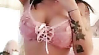 LissanaScott-You like to undress me?