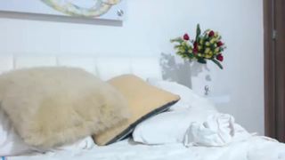 Courtneyhonney - Creamy Cumshow with Vibe