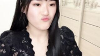 2023-02-28_21-38-17_SelenaIvy