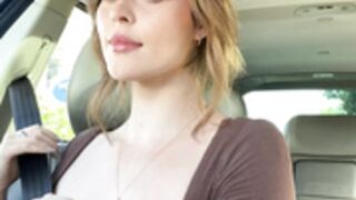 Elly Clutch car tit flash