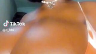 c_hhi Tiktok new vid