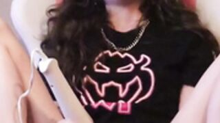 Hannahowo - Vibrator masturbation