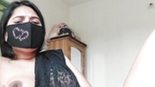 Suvosri D4 Pussy Show