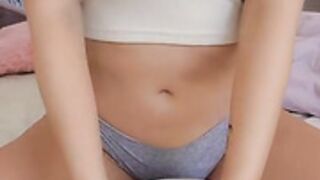 Alinity - Pillow Humping